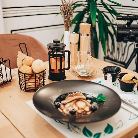 Gaia Bed & Breakfast Vlore Bagian luar foto
