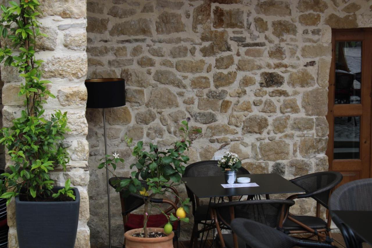 Gaia Bed & Breakfast Vlore Bagian luar foto